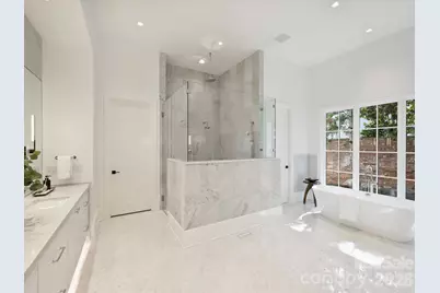 1436 Queens Road W, Charlotte, NC 28207 - Photo 23