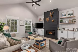 2201 Bulling Creek Rd, Penrose, NC 28766 - Photo 7