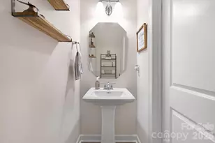 2817 Shamrock Dr, Charlotte, NC 28205 - Photo 21