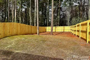 525 N Linwood Ave, Charlotte, NC 28216 - Photo 35