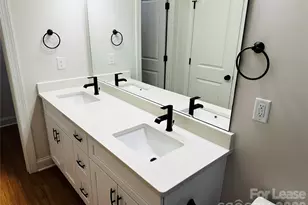 525 N Linwood Ave, Charlotte, NC 28216 - Photo 21