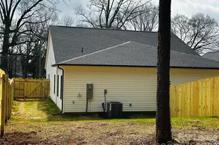 525 N Linwood Ave, Charlotte, NC 28216 - Photo 37