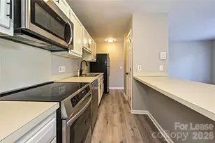 6156 Meadow Rose Ln, Charlotte, NC 28215 - Photo 9