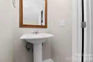 8240 Circle Tree Ln, Charlotte, NC 28277 - Photo 7