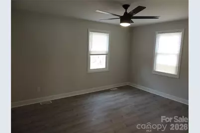 146 Loomis Street, Chester, SC 29706 - Photo 9