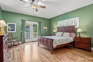 25 Woodbend Ln, Black Mountain, NC 28711 - Photo 15