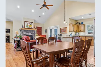 25 Woodbend Lane, Black Mountain, NC 28711 - Photo 11