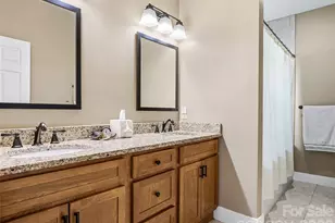 25 Woodbend Ln, Black Mountain, NC 28711 - Photo 17