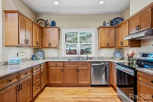 25 Woodbend Ln, Black Mountain, NC 28711 - Photo 13