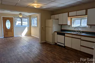 633 S Eastway Dr, Troutman, NC 28166 - Photo 11