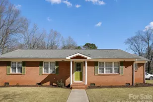 7459 Elwood Dr, Charlotte, NC 28227 - Photo 1