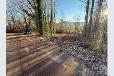 82 Overlook Drive W, Marion, NC 28752 - Photo 13