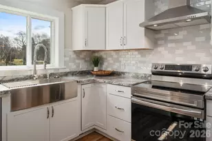 411 W Sycamore St, Lincolnton, NC 28092 - Photo 11