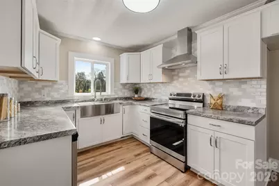 411 W Sycamore Street, Lincolnton, NC 28092 - Photo 9