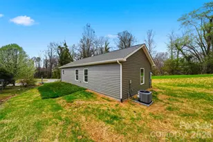 844 5th Ave SW, Hickory, NC 28602 - Photo 37