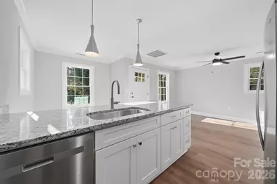 844 5th Avenue SW, Hickory, NC 28602 - Photo 11