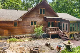 6 Ravenwood Ln, Horse Shoe, NC 28742 - Photo 37