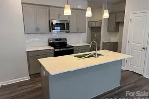 4614 Lakeview Rd, Charlotte, NC 28216 - Photo 3