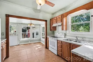 401 S College St, Monroe, NC 28112 - Photo 11