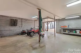 425 Rustic Ridge Dr, Canton, NC 28716 - Photo 39