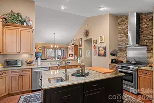 306 S Sequoyah Ln, Brevard, NC 28712 - Photo 15