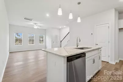 4628 Lakeview Road, Charlotte, NC 28216 - Photo 3