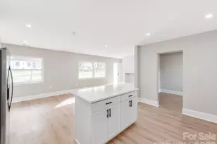 2025 Birchcrest Dr, Charlotte, NC 28205 - Photo 13