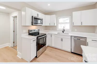 2025 Birchcrest Drive, Charlotte, NC 28205 - Photo 11