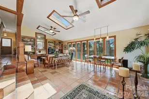 321 9th St NW, Hickory, NC 28601 - Photo 11