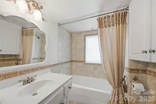 321 9th St NW, Hickory, NC 28601 - Photo 31
