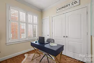 4921 S Hill View Dr, Charlotte, NC 28210 - Photo 9