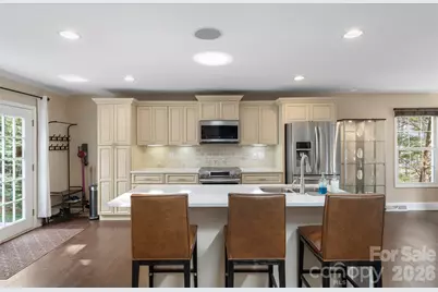 4114 Meadowridge Drive, Charlotte, NC 28226 - Photo 15