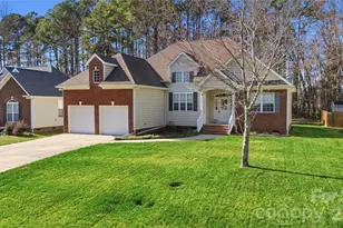 1378 The Crossing Dr, Rock Hill, SC 29732 - Photo 3