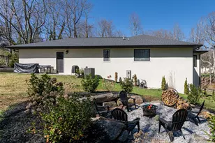 16 Cambridge Dr, Candler, NC 28715 - Photo 45