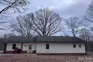 1511 Old Carriage Dr, Newton, NC 28658 - Photo 5