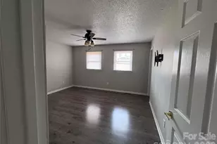 1511 Old Carriage Dr, Newton, NC 28658 - Photo 9