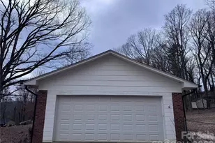 1511 Old Carriage Dr, Newton, NC 28658 - Photo 7