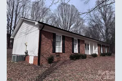 1511 Old Carriage Drive, Newton, NC 28658 - Photo 3