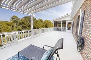 2400 Carriage Ln, Lincolnton, NC 28092 - Photo 17