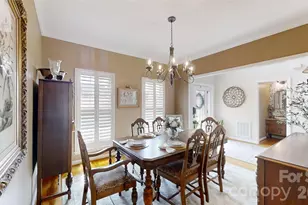 2400 Carriage Ln, Lincolnton, NC 28092 - Photo 9