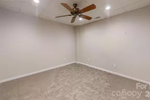 2400 Carriage Ln, Lincolnton, NC 28092 - Photo 35