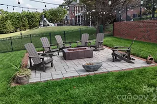 2400 Carriage Ln, Lincolnton, NC 28092 - Photo 3