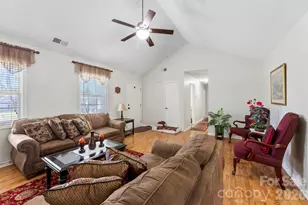 708 Peregrine Ct, Gastonia, NC 28056 - Photo 7