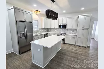 774 8th Street NE, Hickory, NC 28601 - Photo 7