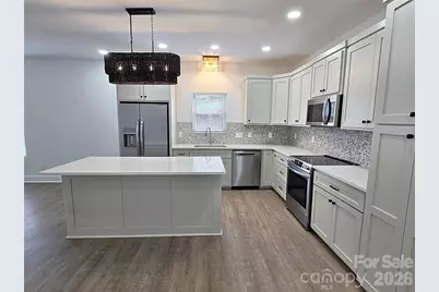 774 8th Street NE, Hickory, NC 28601 - Photo 3