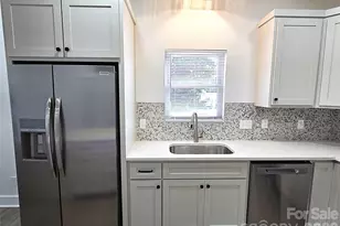 774 8th St NE, Hickory, NC 28601 - Photo 5