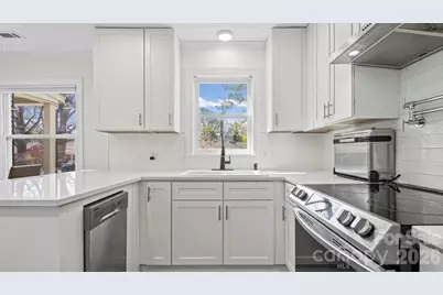 3136 Mathis Drive, Charlotte, NC 28208 - Photo 13