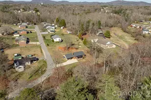 228 Holly St, Hudson, NC 28638 - Photo 25