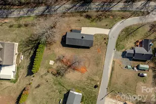 228 Holly St, Hudson, NC 28638 - Photo 27