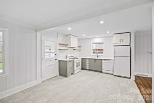 1227 Tarrington Ave, Charlotte, NC 28205 - Photo 19